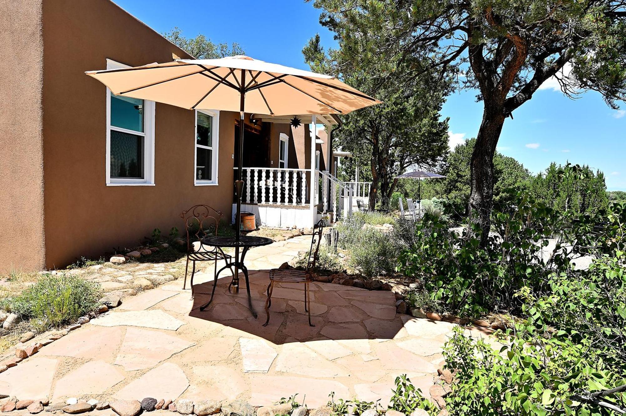 Tesuque Outpost 3 Casitas Views In Holiday home